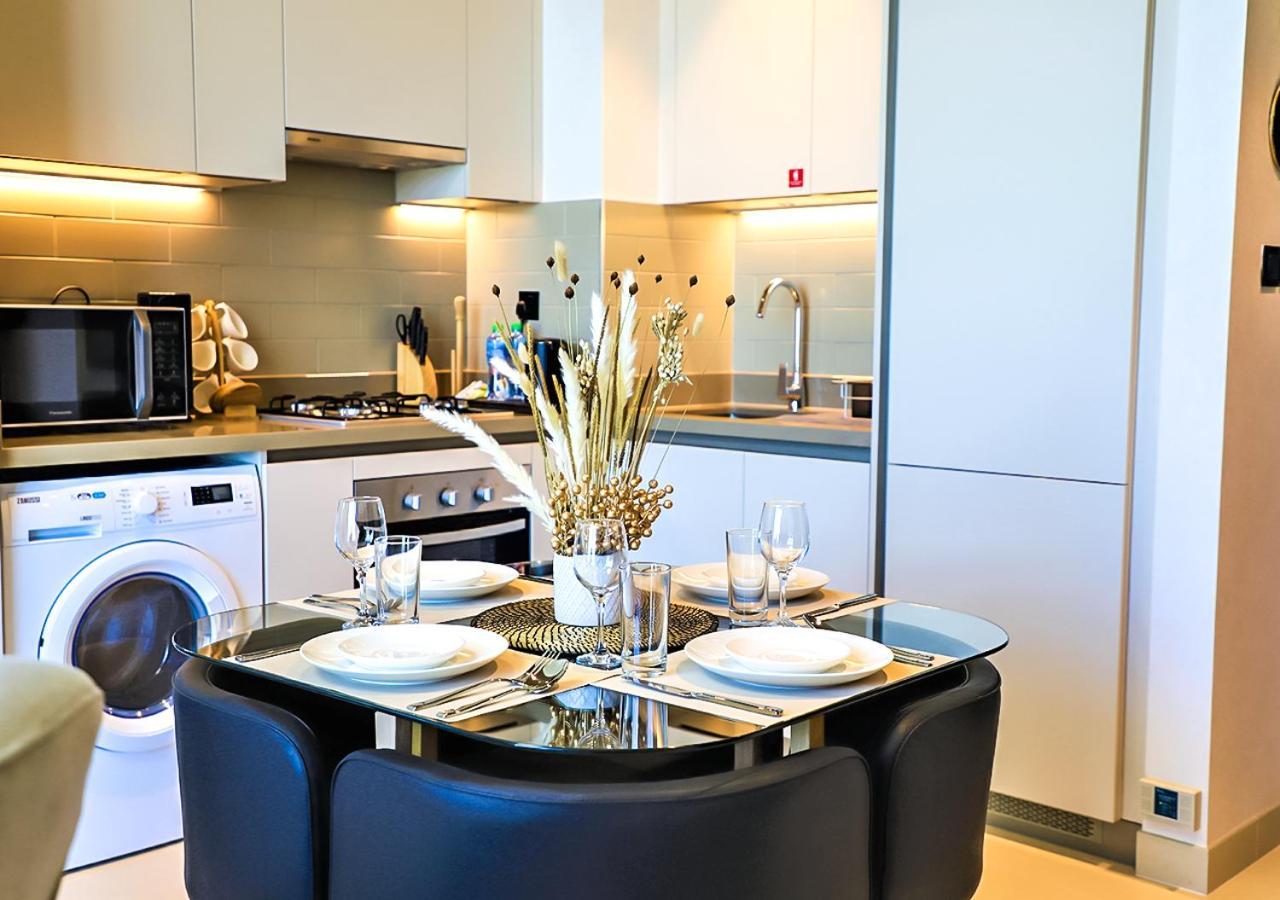 Stay By Latinem Luxury 2Br Holiday Home Cv B1309 Near Burj Khalifa Dubai Exterior photo